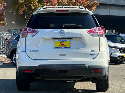 Used 2014 Nissan Rogue SV w/ SV Premium Package image 5