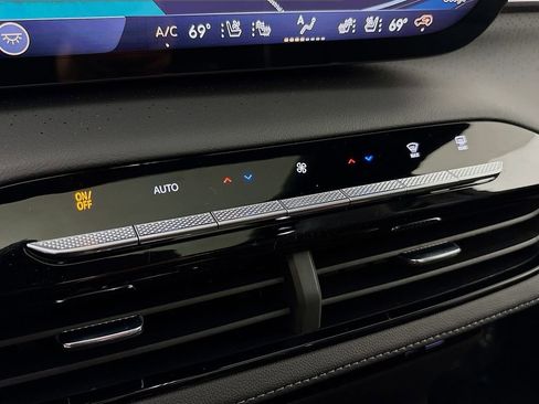 New 2026 Buick Enclave Avenir w/ Super Cruise Package image 16