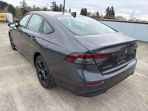 Used 2025 Honda Accord SE image 6