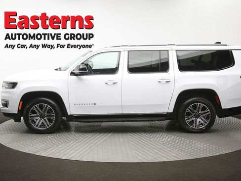 Used 2024 Jeep Wagoneer L Series II w/ Flexible Seating Group RWD image 63