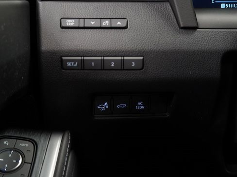 Used 2025 Lexus GX 550 w/ Accessory Package (2T) image 38