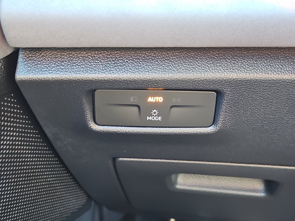 Certified 2026 Volkswagen Tiguan SE R-Line AWD/4WD image 12
