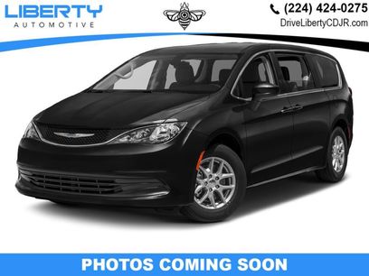 Used 2017 Chrysler Pacifica Touring w/ Tire & Wheel Group