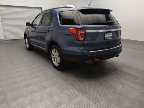 Used 2018 Ford Explorer XLT w/ Equipment Group 201A AWD/4WD image 5