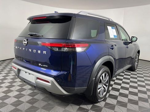 Used 2022 Nissan Pathfinder SL AWD/4WD image 7