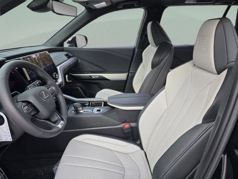 New 2026 Lexus TX 500h AWD image 14