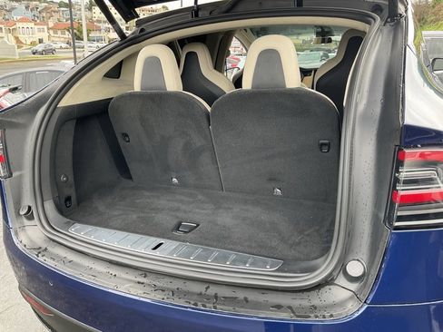 Used 2018 Tesla Model X 100D image 8