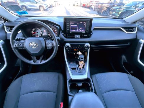 Used 2021 Toyota RAV4 XLE w/ Carpet Mat Package (TMS) image 14