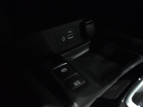 Used 2019 Nissan Rogue SV w/ Premium Package image 21