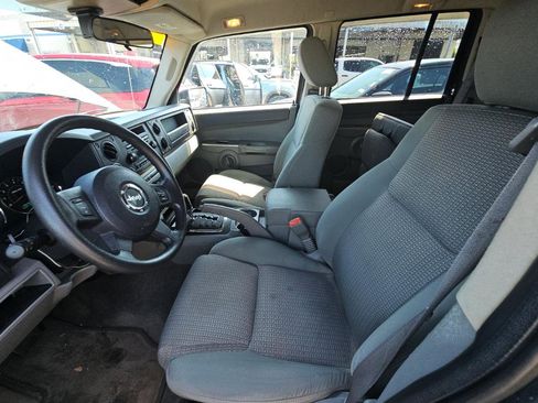 Used 2007 Jeep Commander Sport AWD/4WD image 8