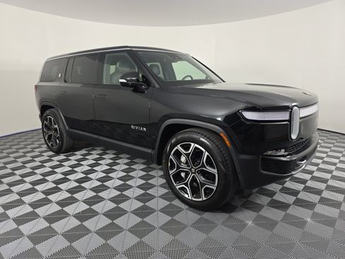Used 2024 Rivian R1S Adventure AWD/4WD image 7