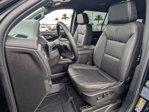 Used 2023 Chevrolet Suburban RST image 7