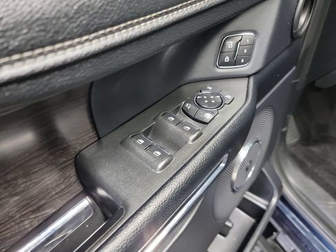 Used 2021 Ford Expedition Limited AWD/4WD image 14