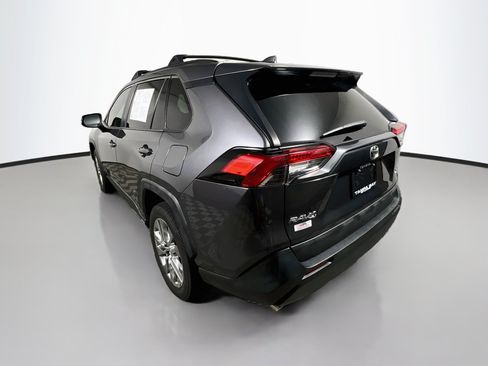 Used 2022 Toyota RAV4 XLE Premium FWD image 8