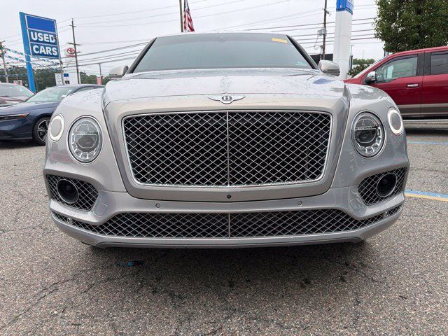 Used 2018 Bentley Bentayga AWD/4WD image 2
