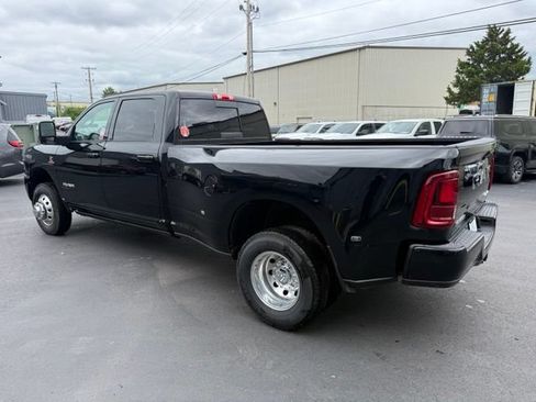 New 2026 RAM 3500 Laramie AWD/4WD image 7