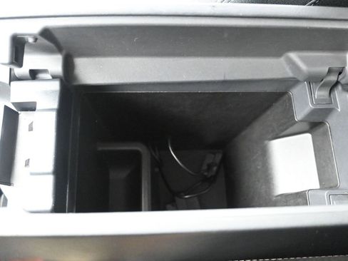 Used 2023 Nissan Rogue SV image 17