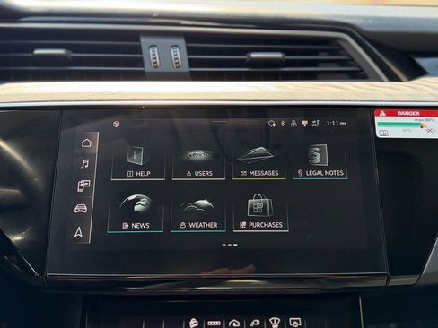 Used 2021 Audi e-tron Prestige w/ Prestige Package AWD/4WD image 39