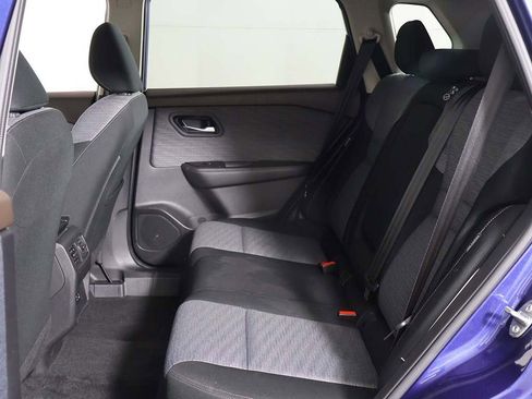 Used 2023 Nissan Rogue SV image 26