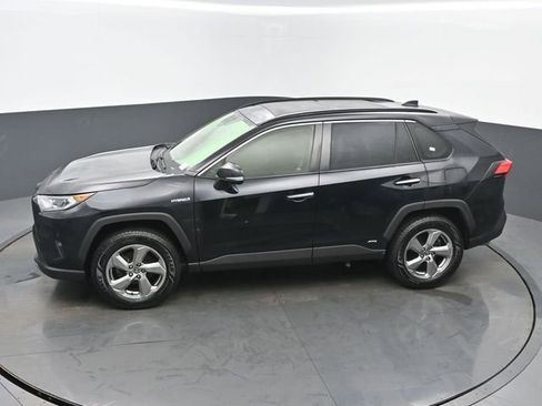 Used 2020 Toyota RAV4 Limited image 39
