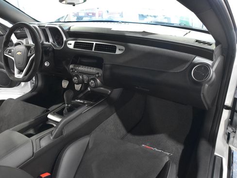 Used 2015 Chevrolet Camaro Z/28 RWD image 36