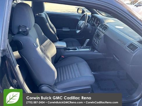 Used 2014 Dodge Challenger R/T image 18