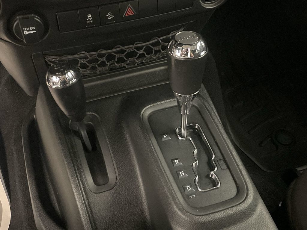 Used 2018 Jeep Wrangler Sport AWD/4WD image 8