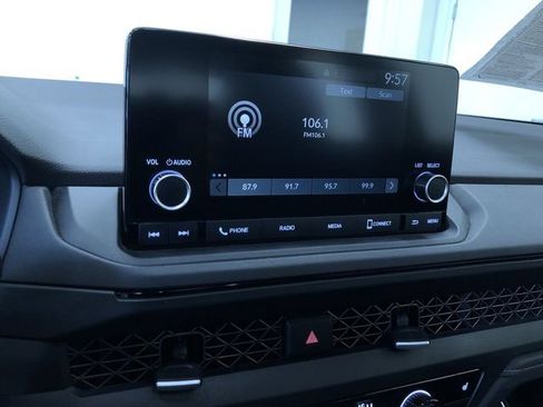 Used 2023 Honda Accord EX image 27