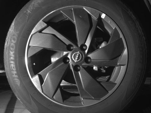 Used 2025 Nissan Rogue SV image 13