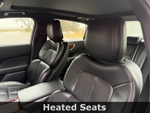 Used 2020 Lincoln Continental Standard w/ Premium Package image 10