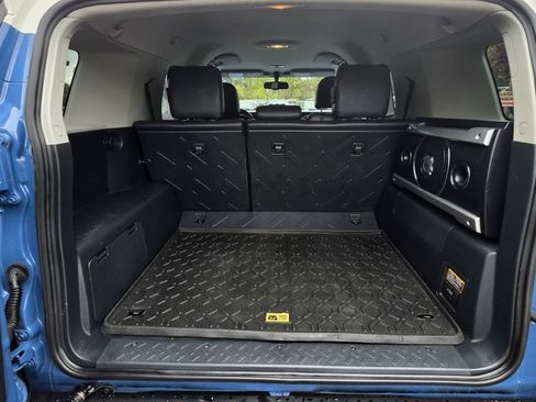 Used 2012 Toyota FJ Cruiser 4WD w/ Upgrade Pkg image 20