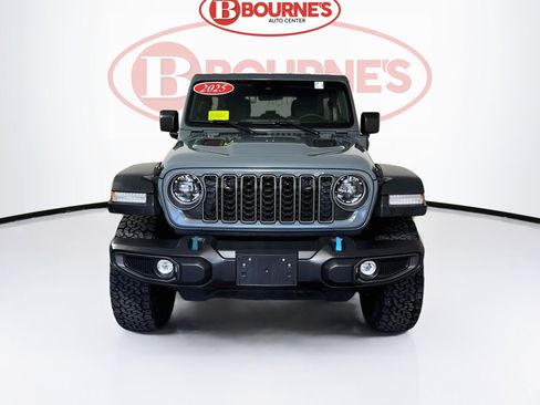 Used 2025 Jeep Wrangler Unlimited Rubicon 4xe w/ Safety Group AWD/4WD image 4
