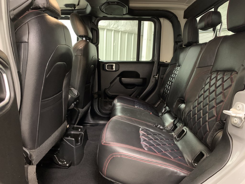 Used 2023 Jeep Gladiator Sport AWD/4WD image 18