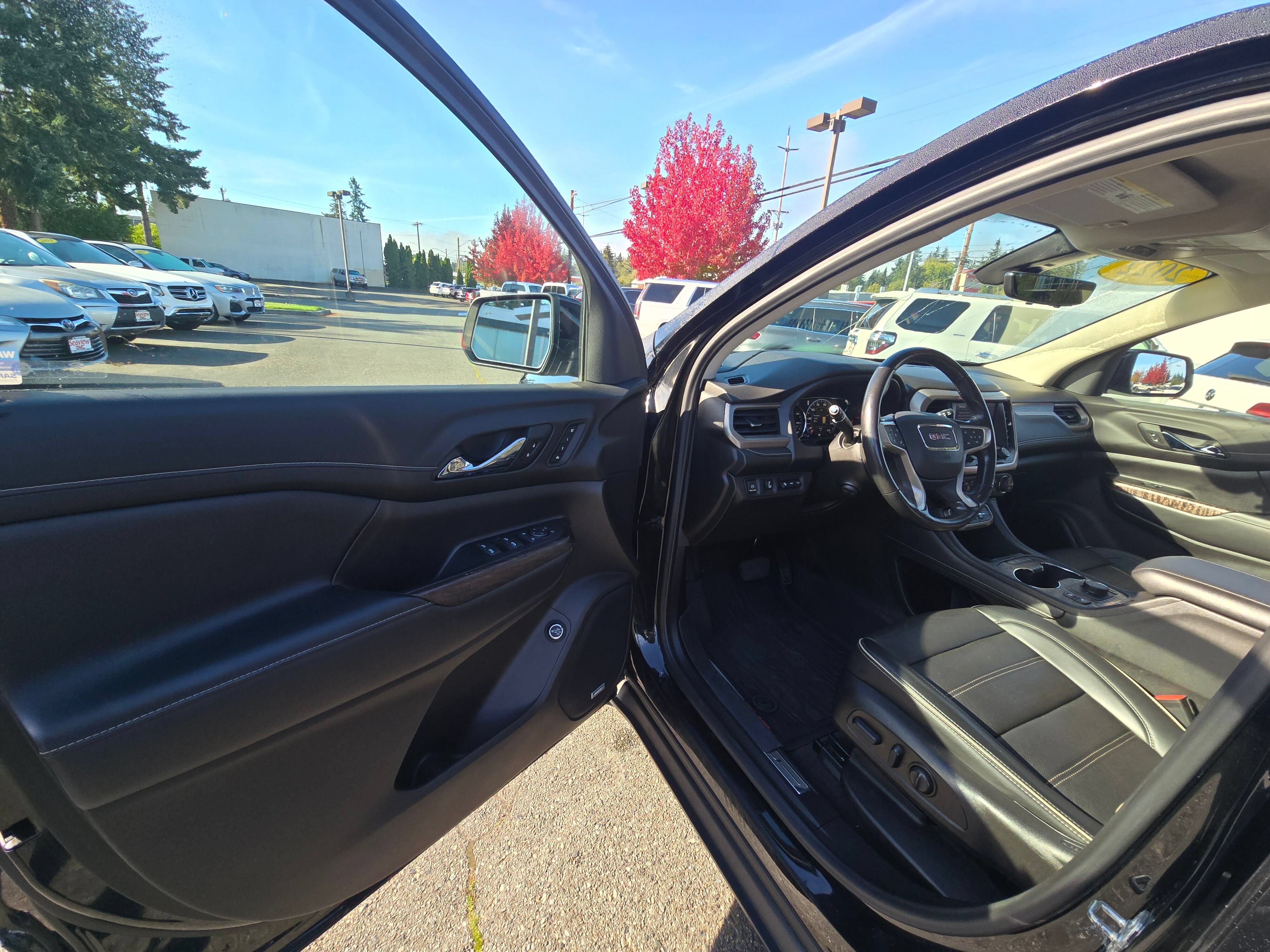 Used 2022 GMC Acadia Denali w/ Denali Ultimate Package AWD/4WD image 20