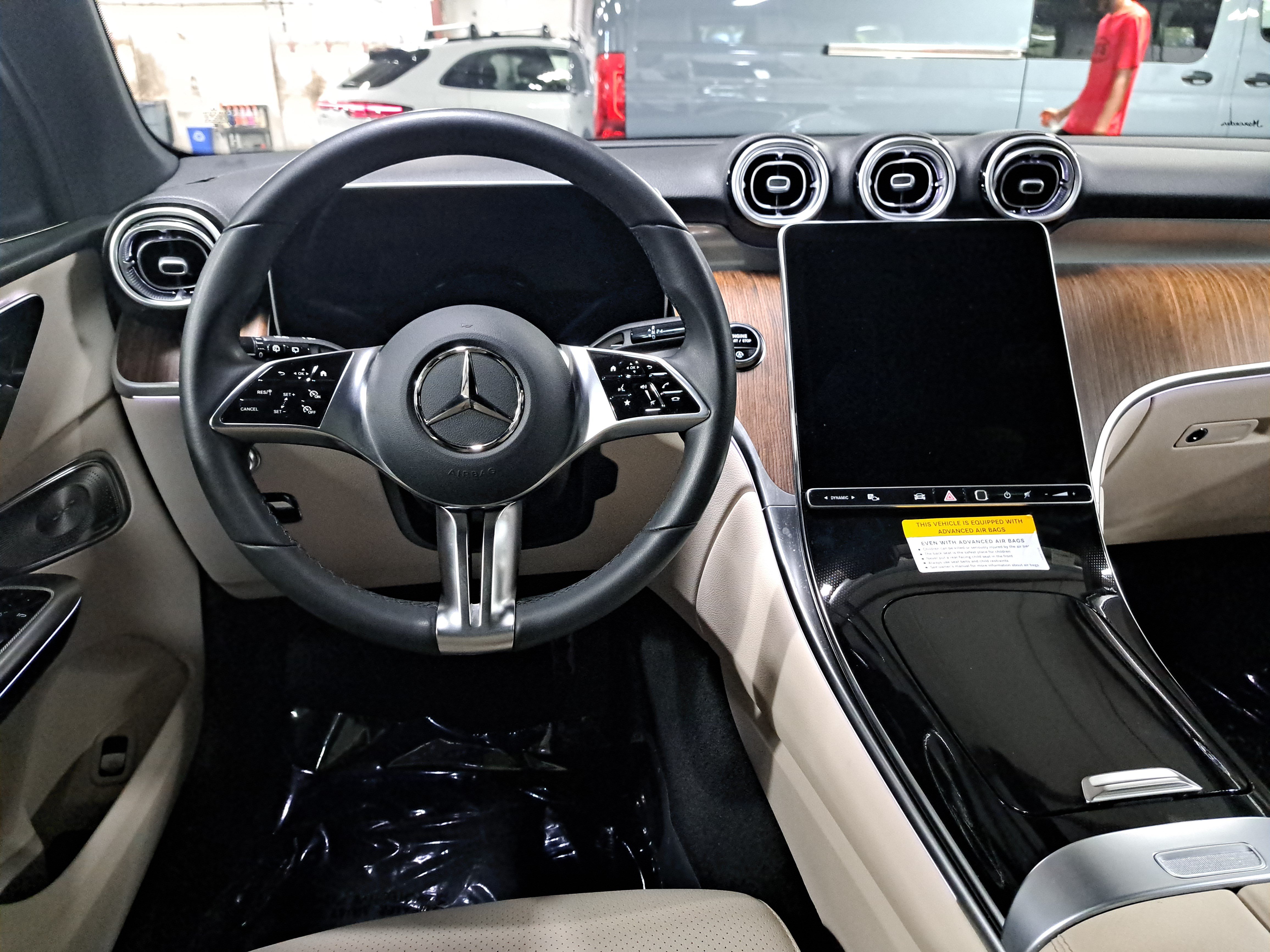 Used 2026 Mercedes-Benz GLC 300 4MATIC image 17