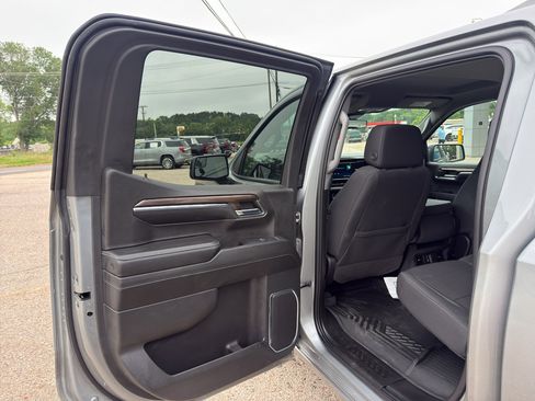 Used 2024 Chevrolet Silverado 1500 RST AWD/4WD image 23