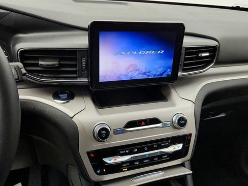 Used 2023 Ford Explorer XLT w/ Equipment Group 202A image 16