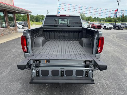 Used 2026 GMC Sierra 1500 AT4 w/ AT4 Premium Package AWD/4WD image 8