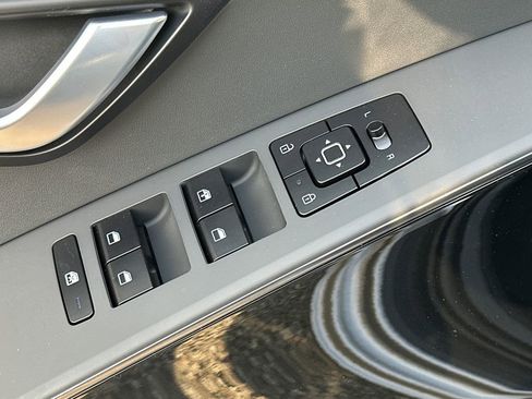 New 2026 Kia Niro Wind FWD image 18