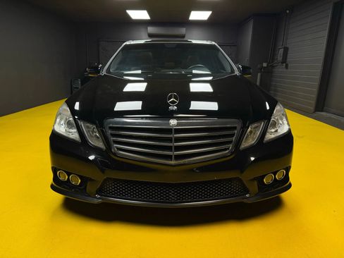 Used 2010 Mercedes-Benz E 550 Sedan image 2