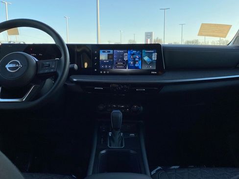 New 2026 Nissan Kicks SV w/ SV Premium Package image 17