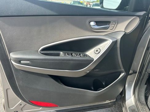 Used 2017 Hyundai Santa Fe Sport FWD image 10