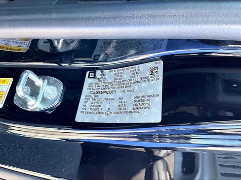 Used 2017 Chevrolet Colorado W/T RWD image 6