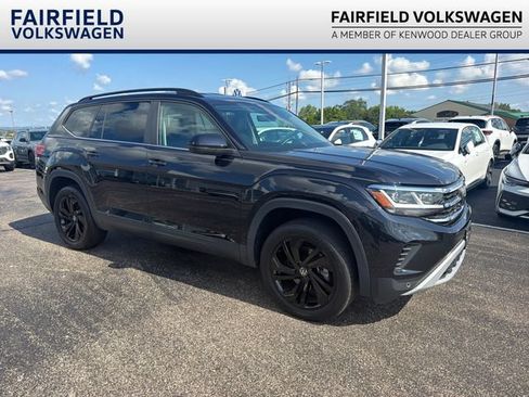 Certified 2023 Volkswagen Atlas SE w/ Black Wheel Package AWD/4WD image 1
