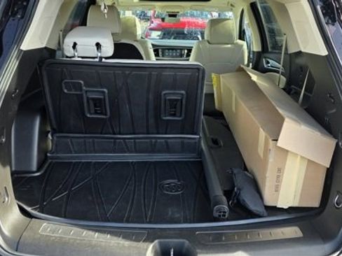 Used 2023 Buick Enclave Avenir w/ Avenir Technology Package image 7