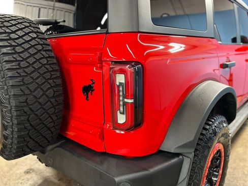 Used 2022 Ford Bronco Wildtrak AWD/4WD image 11