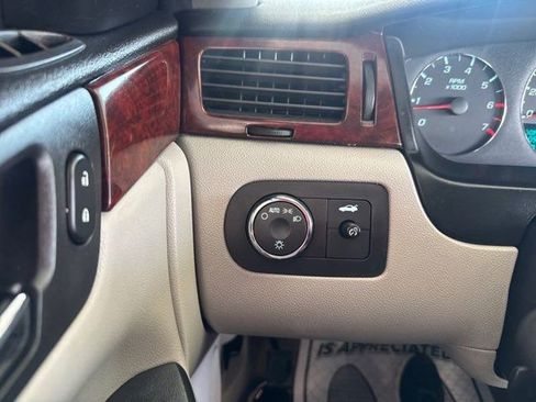 Used 2008 Chevrolet Impala LT image 14