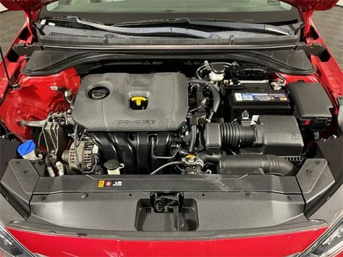 Used 2020 Hyundai Elantra SEL image 6
