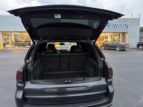 Used 2017 BMW X5 xDrive50i AWD/4WD image 9