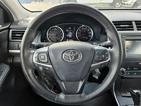 Used 2017 Toyota Camry SE image 25